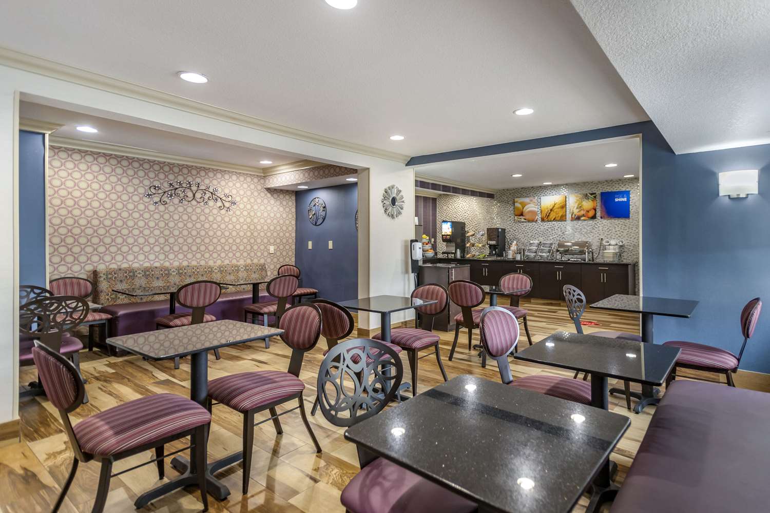 Фото Comfort Inn Midtown