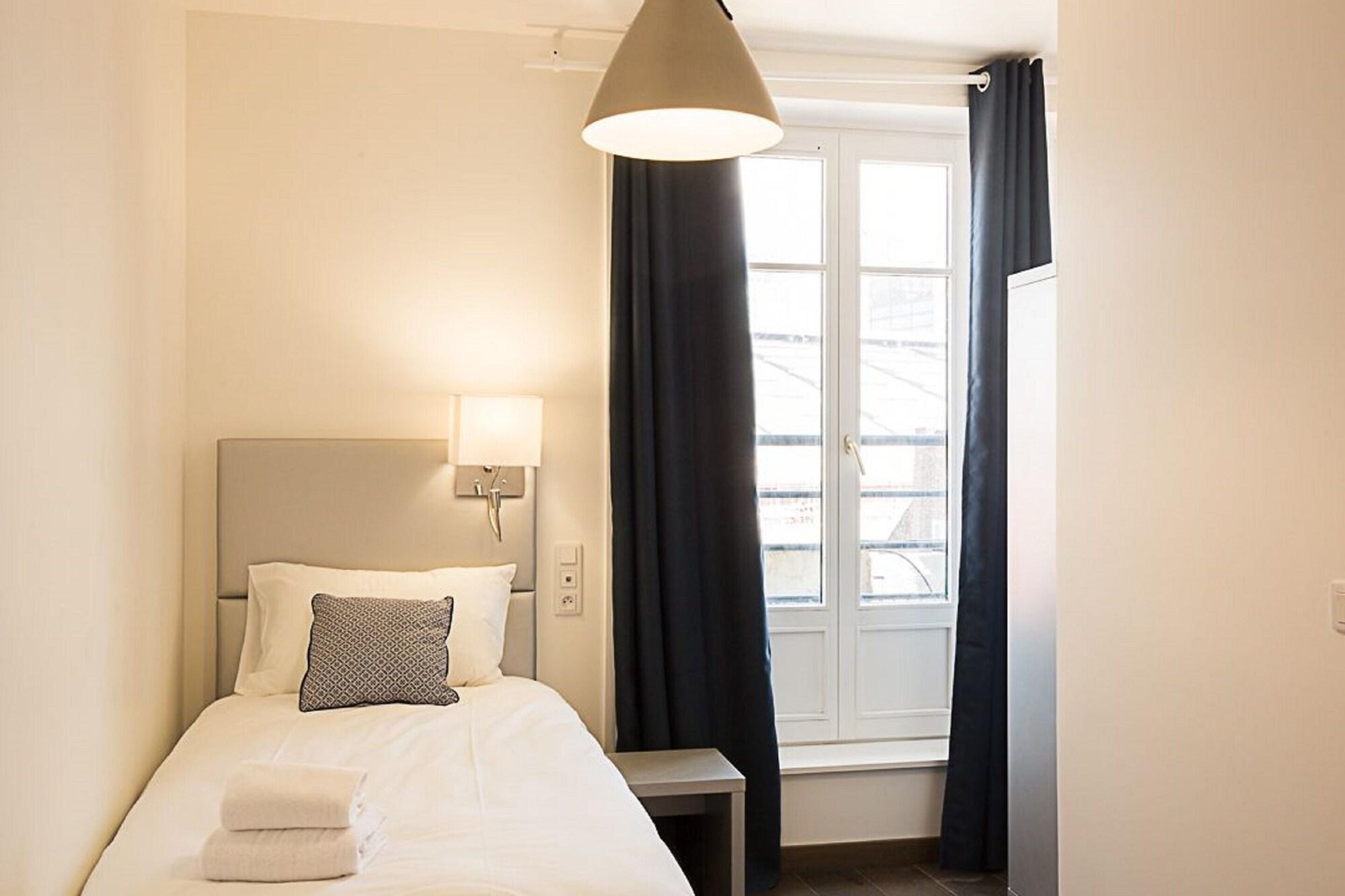 Фото Hotel Ambassadeur