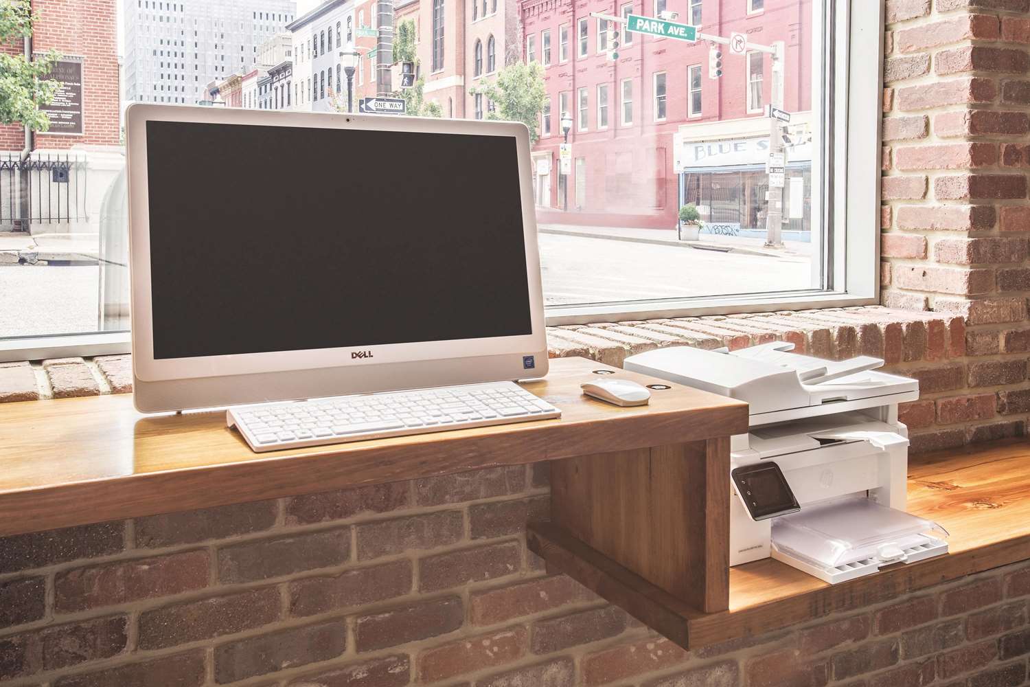 Фото La Quinta Inn & Suites by Wyndham Baltimore Downtown