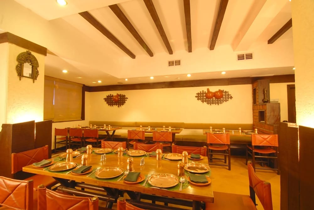 Фото Hotel Chanakya