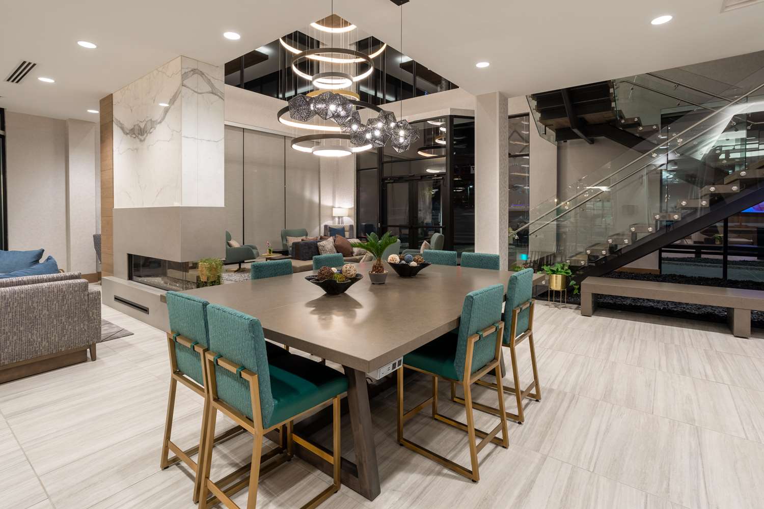 Фото Hilton Garden Inn Albuquerque Downtown