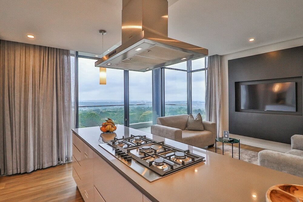 Фото Reserved Suites Illovo