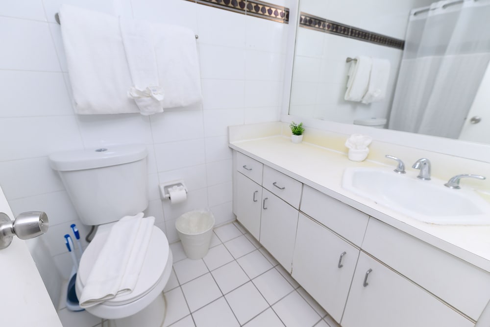 Фото Castle Beach Club Apartments