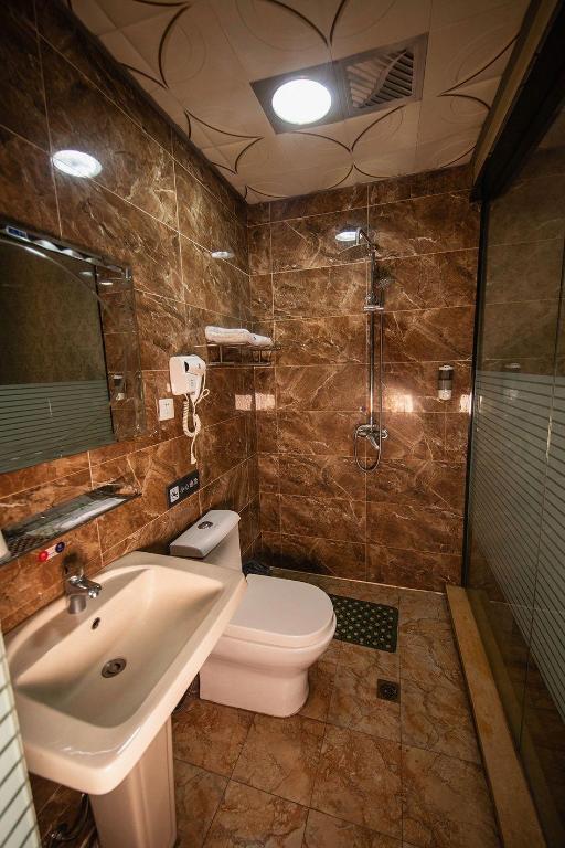 Фото 7 Days Inn Harbin Railway Station Zhanqian Square Branch