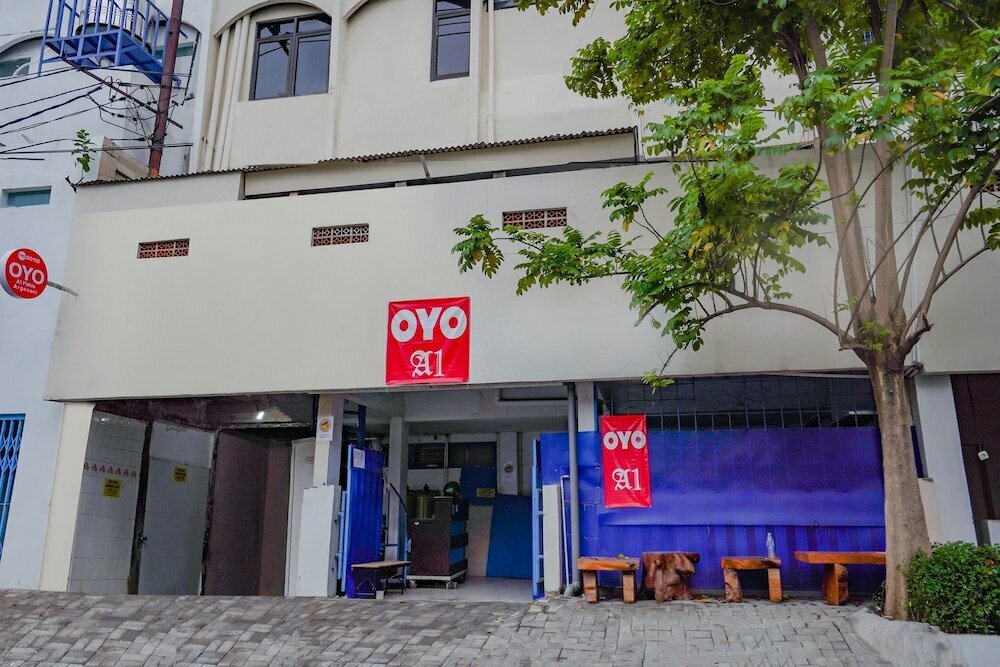 Hotel Spot On 90110 A1 Pakis Argosari, Surabaya, photo