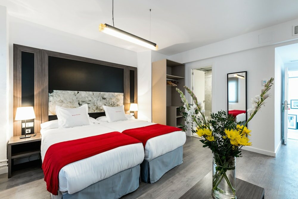 Фото Hotel Sevilla