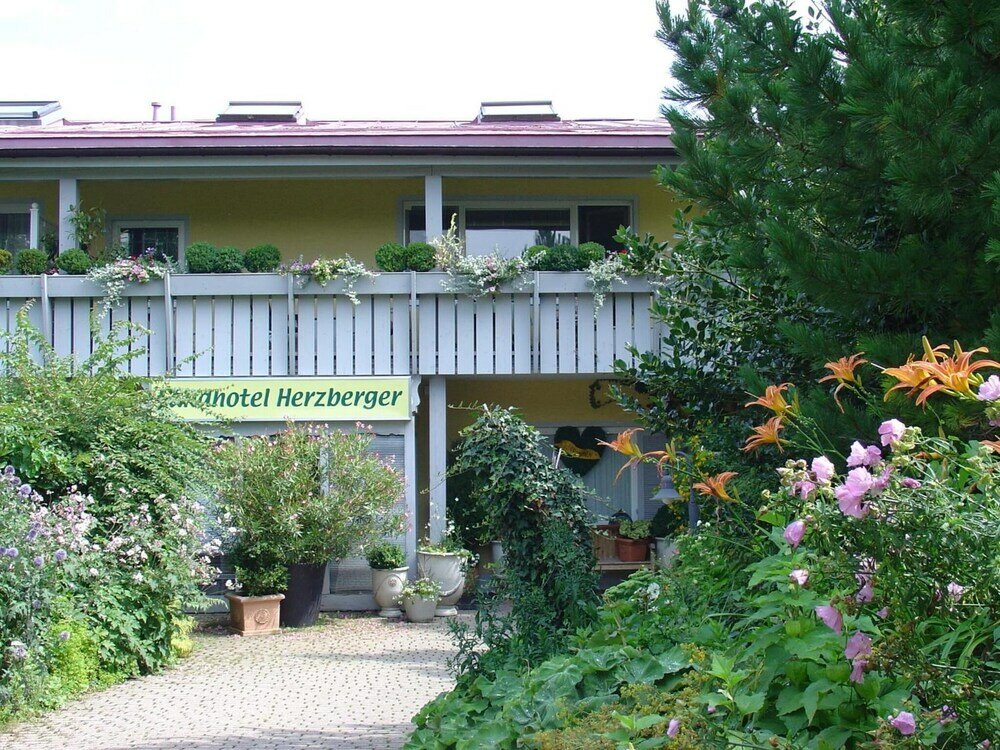 Фото Landhotel Herzberger