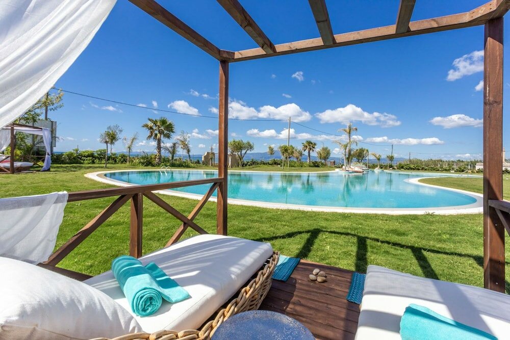 Фото Elysian Luxury Hotel & SPA