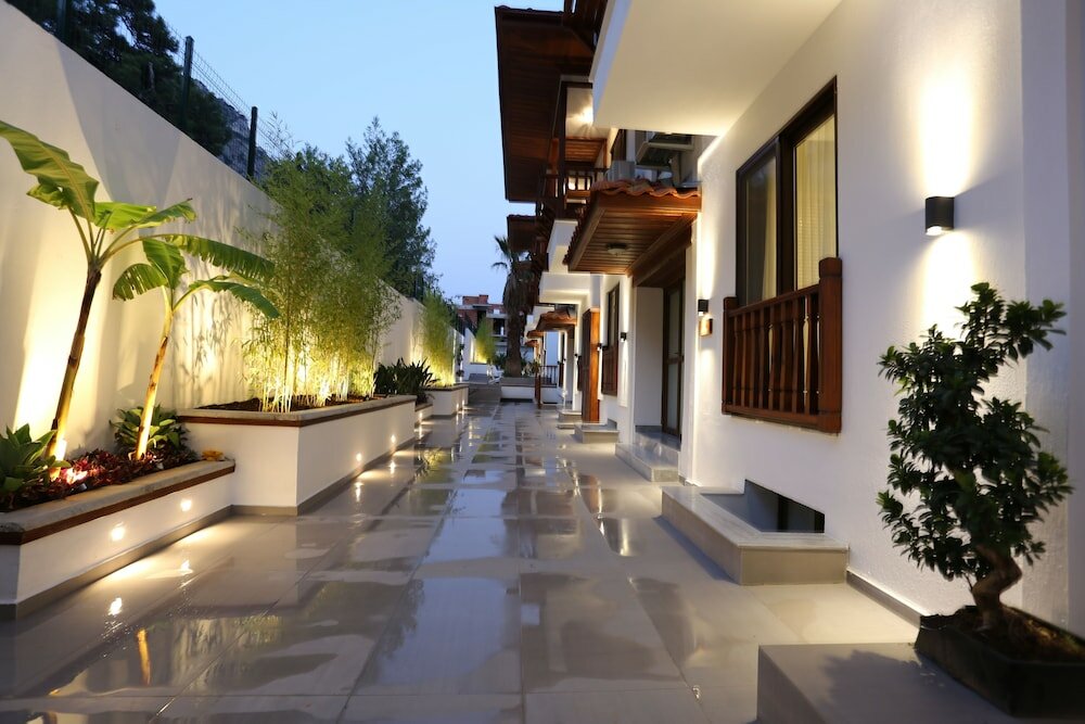 Фото Alp Suites Pinehill