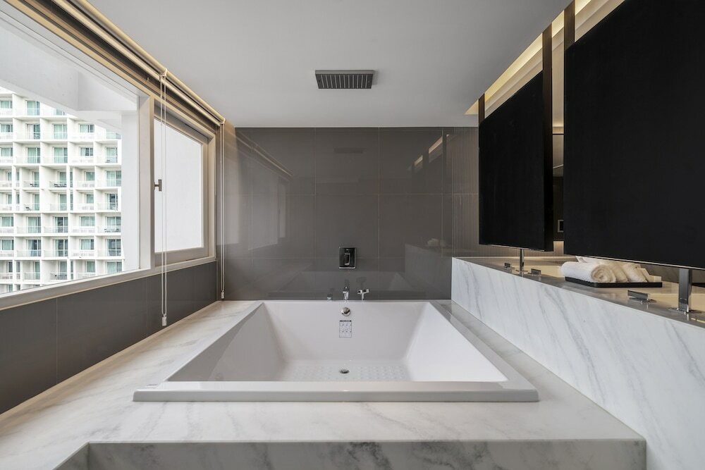 Фото Maison Hotel Bangkok