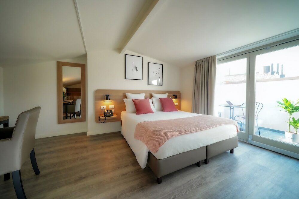 Фото Bergamo Inn 15