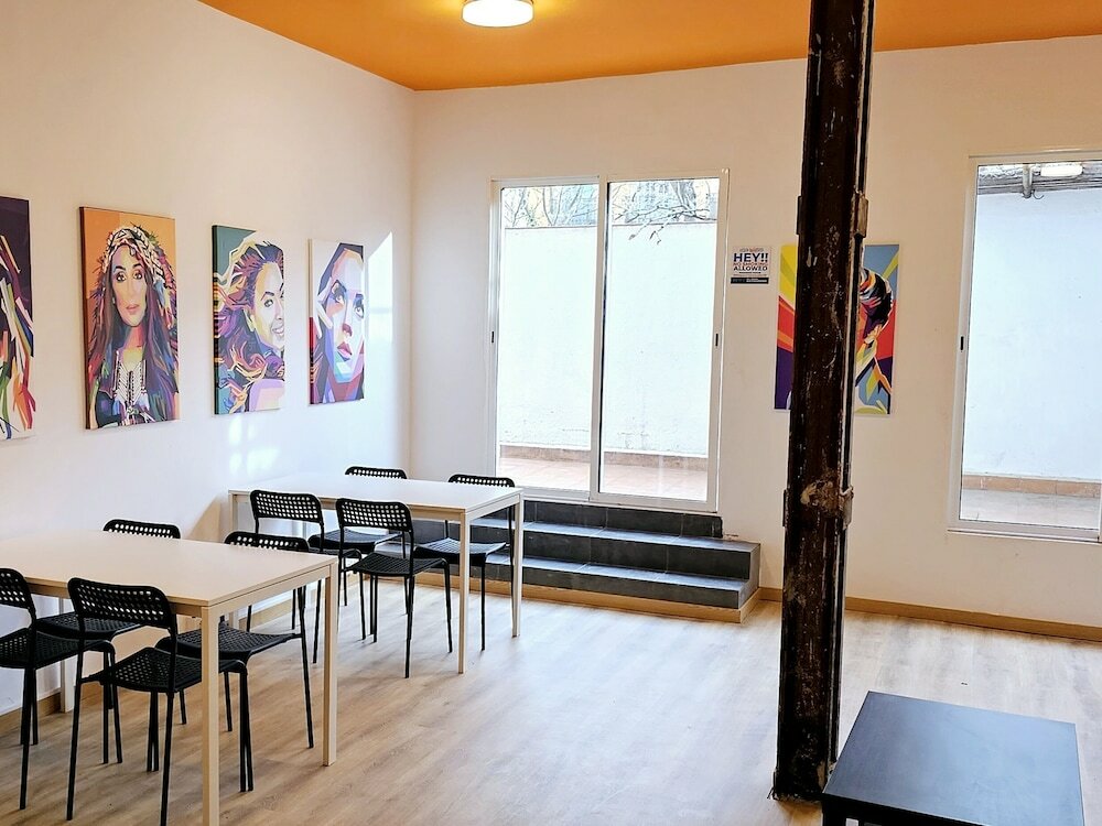 Фото Arc House Pop Art