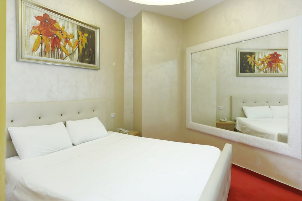 Фото Gjuta Hotel