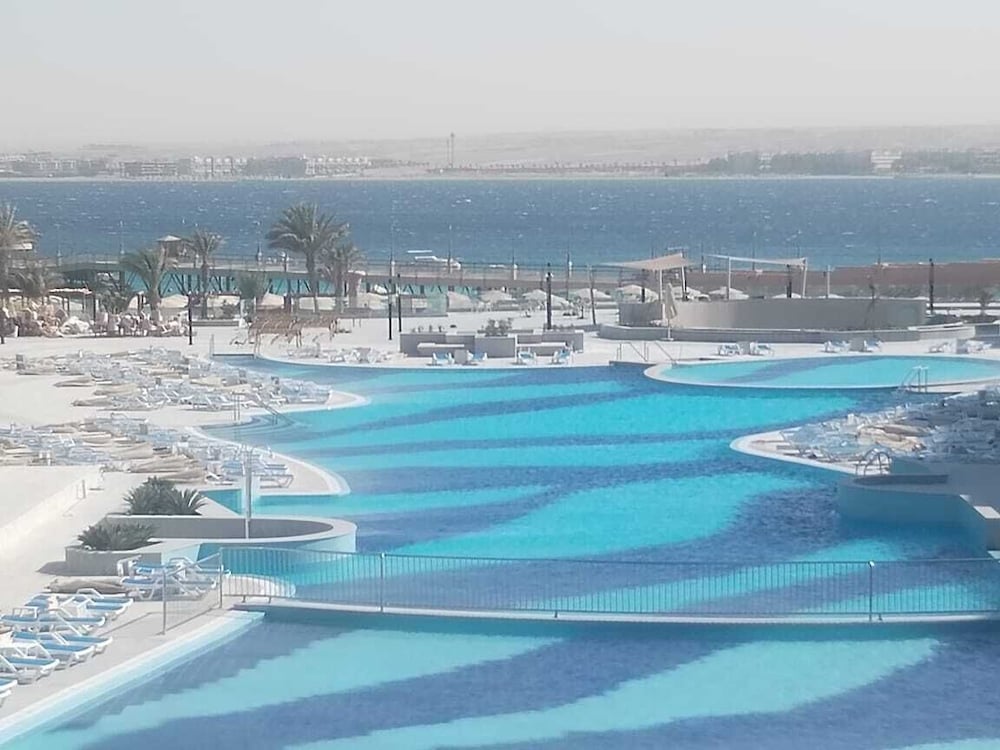 Фото Serenity Sky Arc Sahl Hasheesh