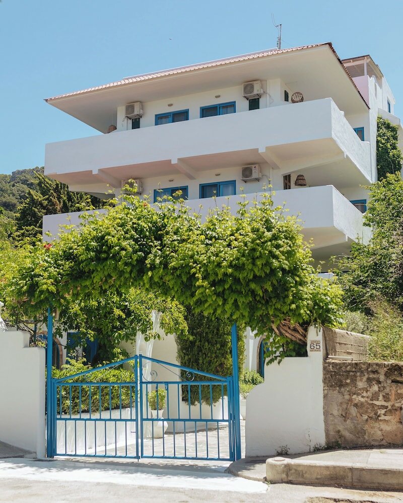 Фото Nathalie Hotel