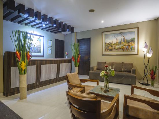 Фото D'Penjor Seminyak Hotel