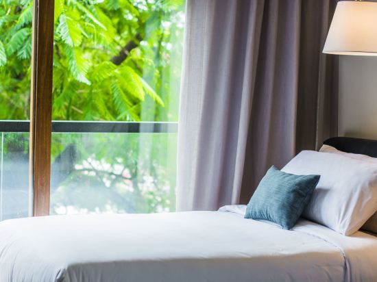 Фото Five Hotel & Residences