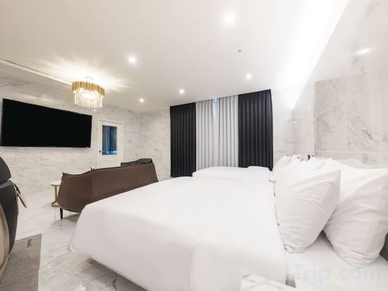 Фото Hotel Four Star