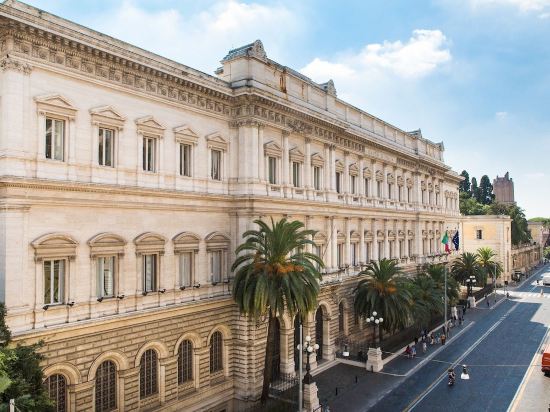 Фото Salotto Monti