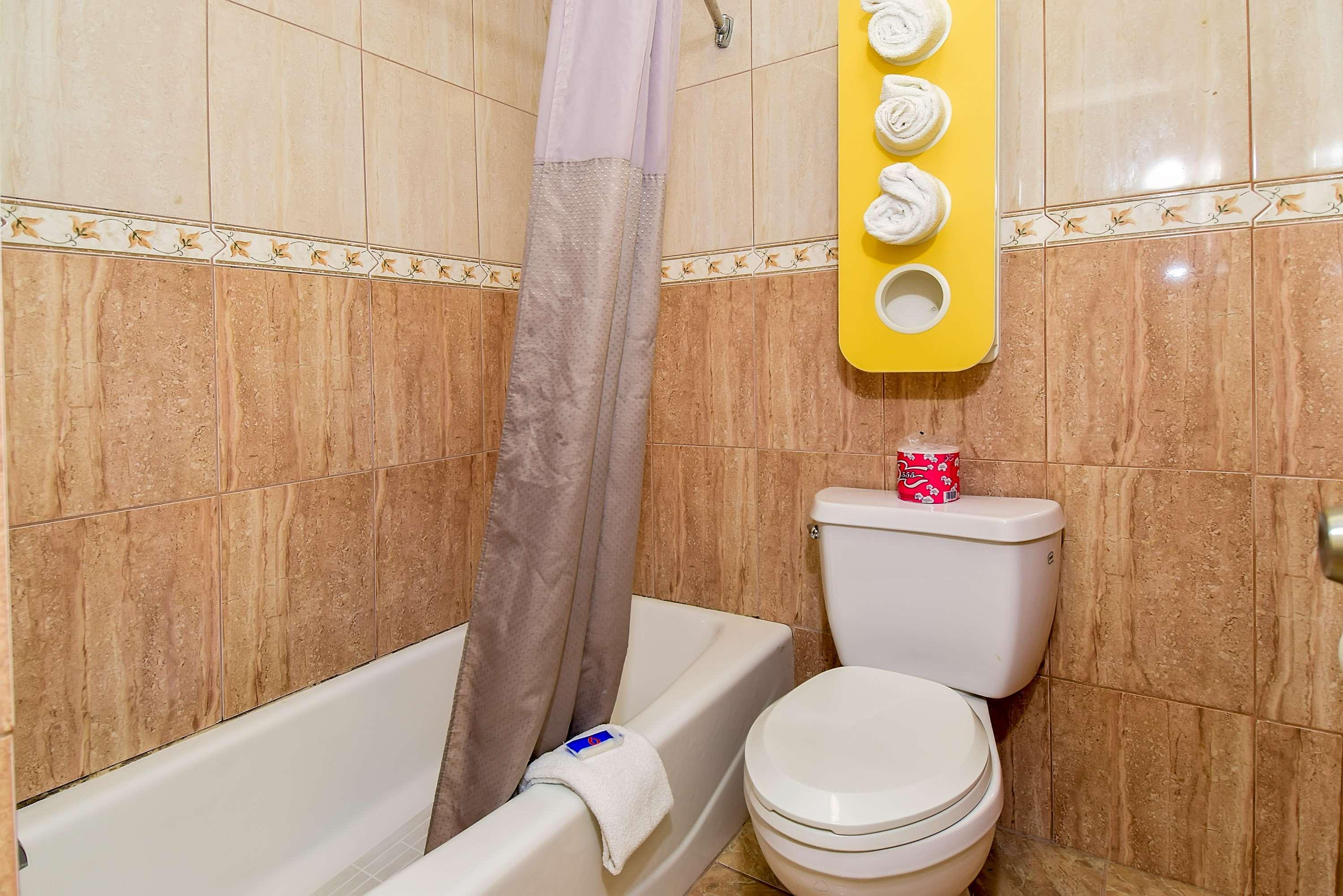 Фото Motel 6 Garden Grove