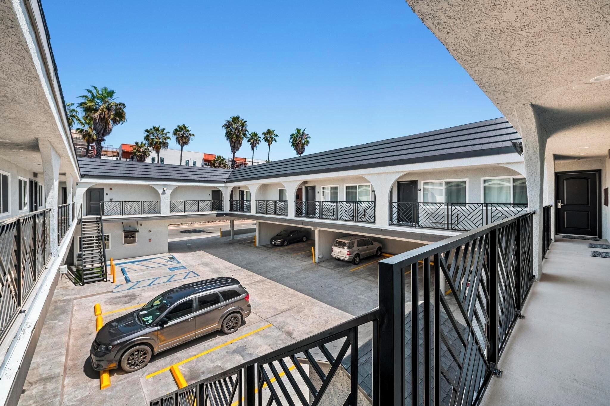 Фото Hyland Inn Long Beach