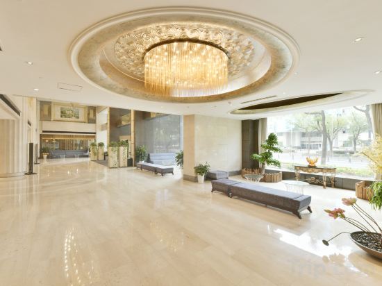 Фото Kunshan Yizui Crown Hotel