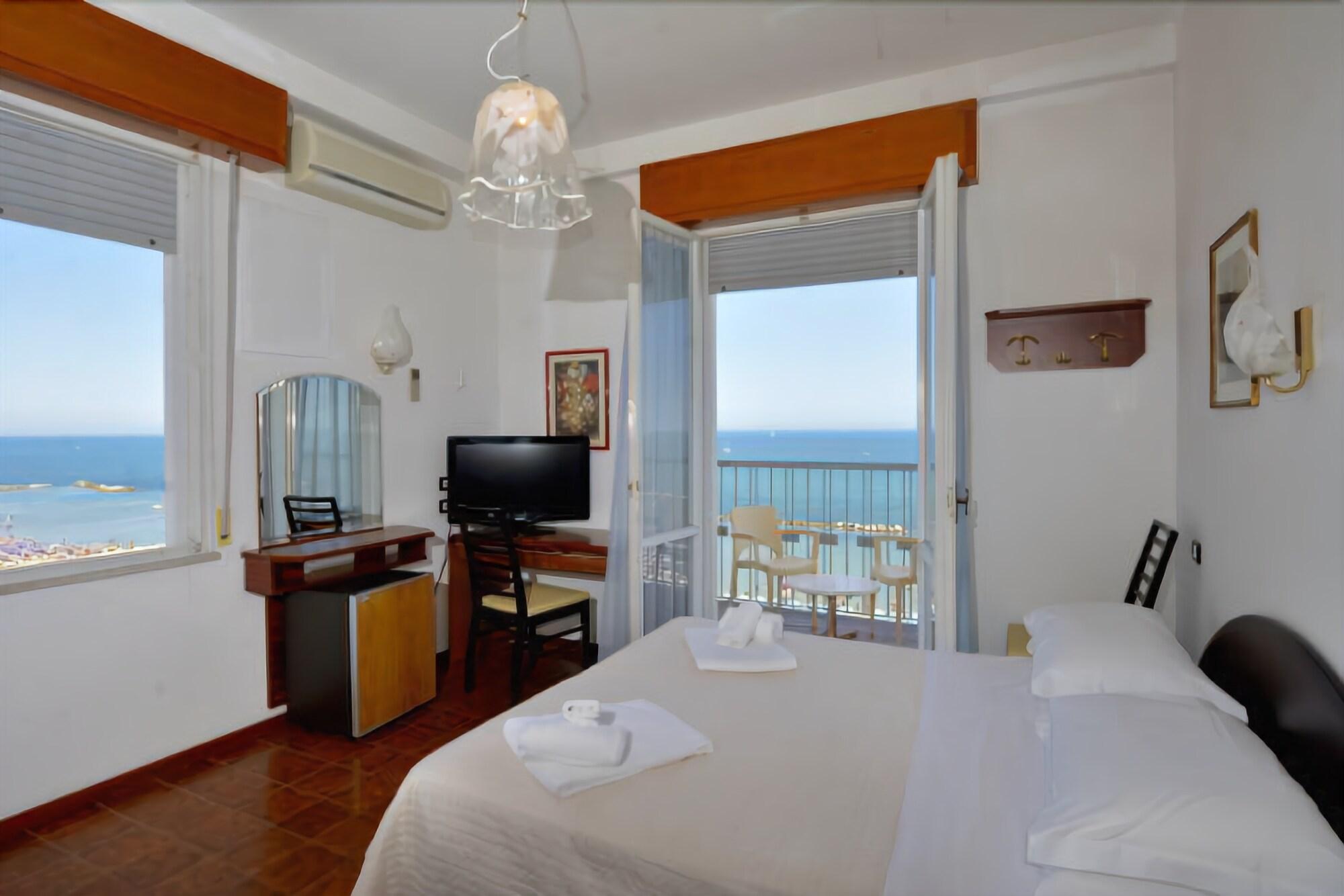 Фото Hotel Diplomat Marine