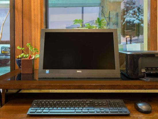 Фото Ramada by Wyndham Kent Seattle Area