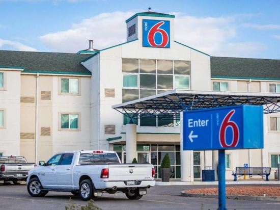 Фото Motel 6 Saskatoon