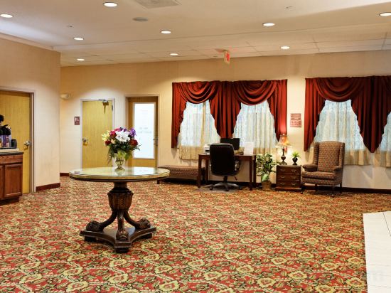 Фото Holiday Inn Express Metropolis, an Ihg Hotel