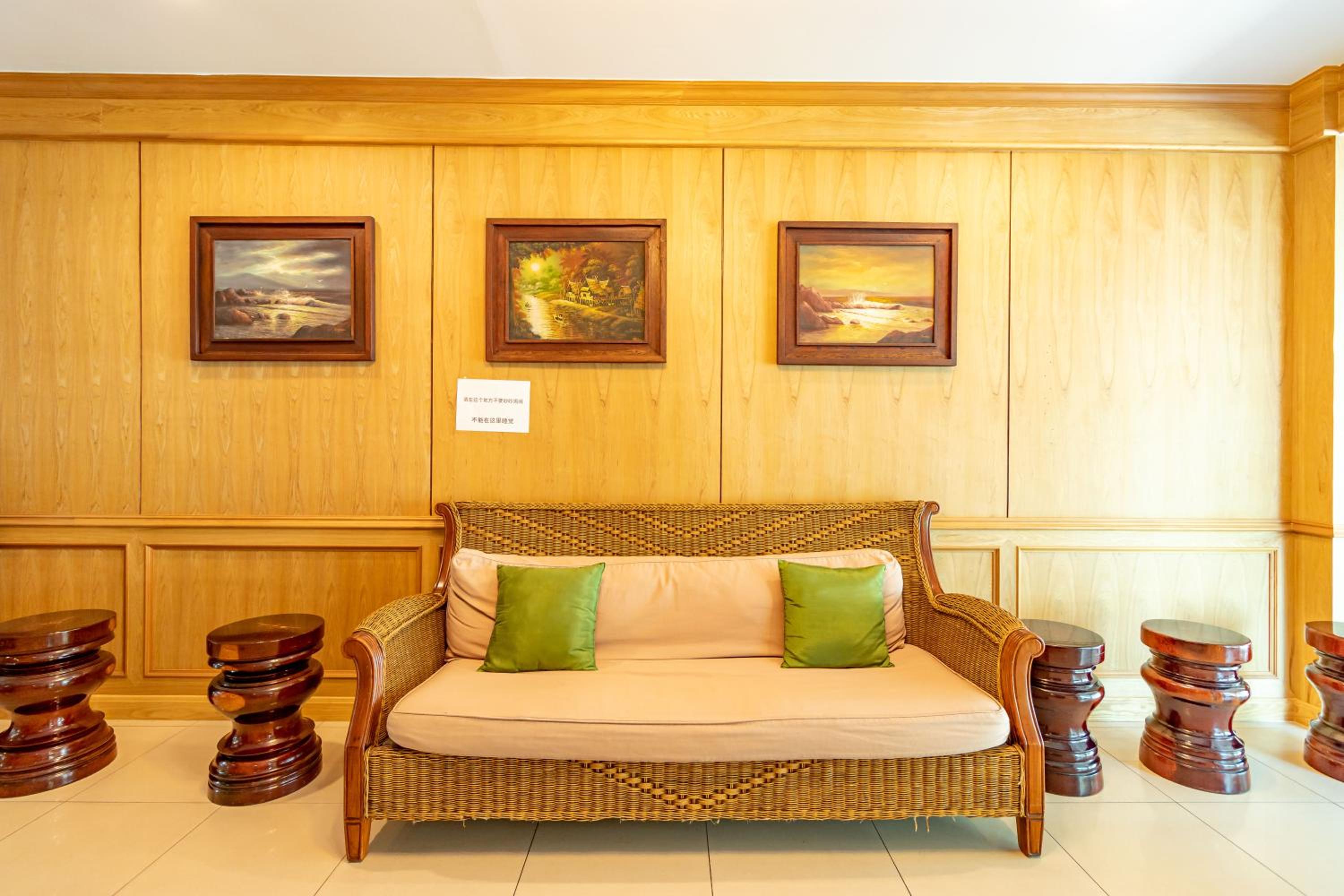 Фото Silver Gold Garden Suvarnabhumi Airport Hotel