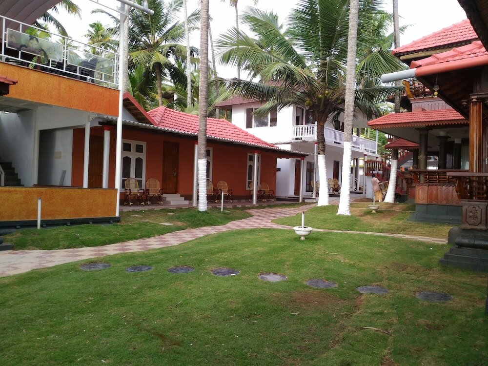 Фото Black Beach Resort