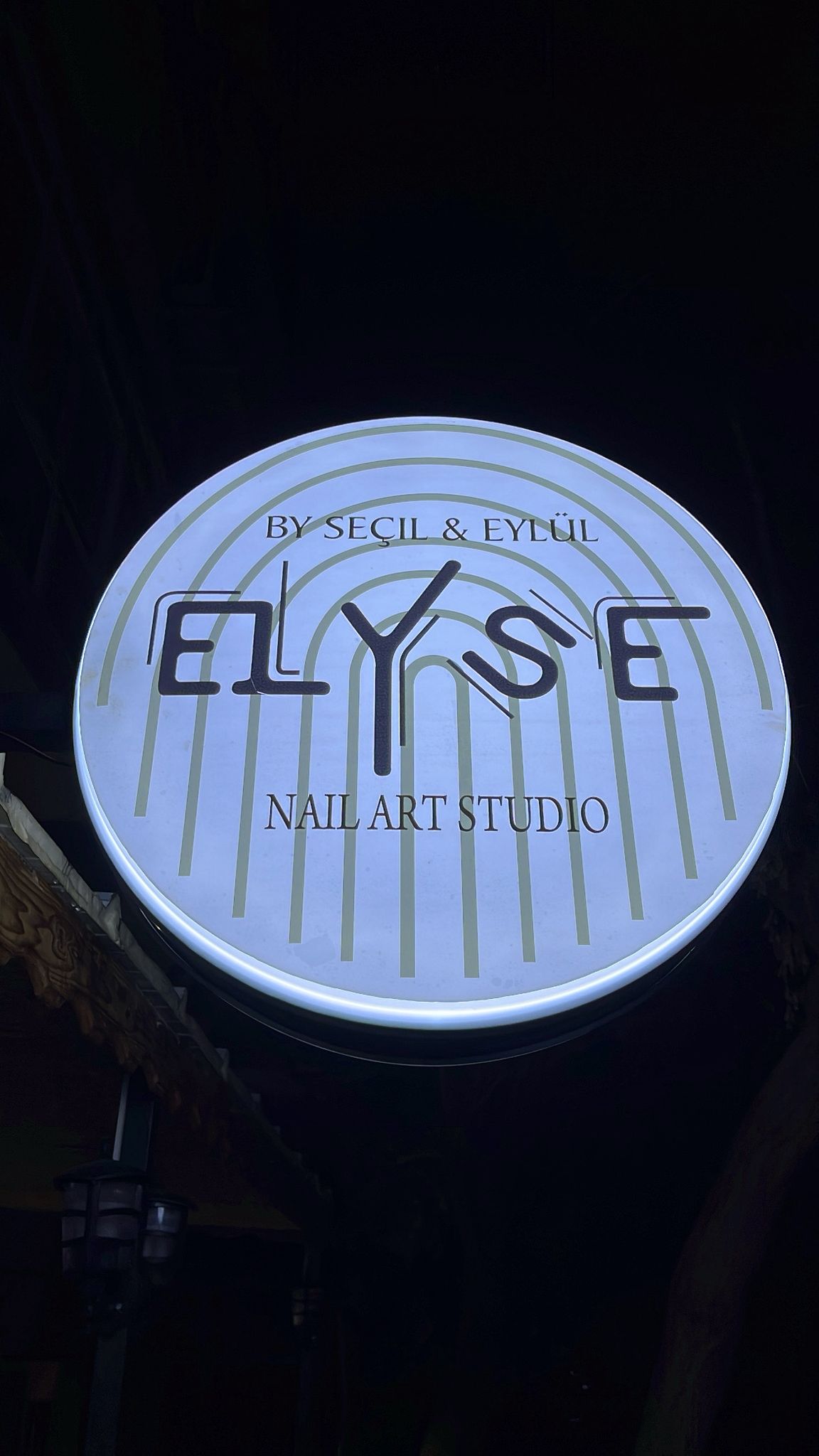 Elyse Nail Art Studio