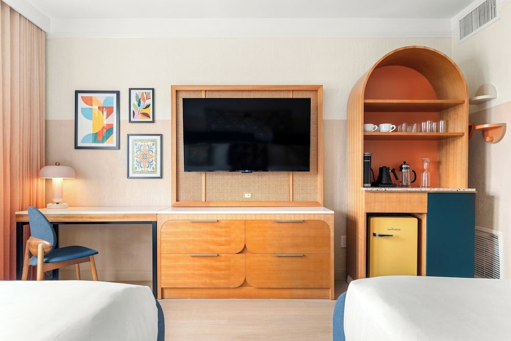 Фото South Beach Plaza Hotel