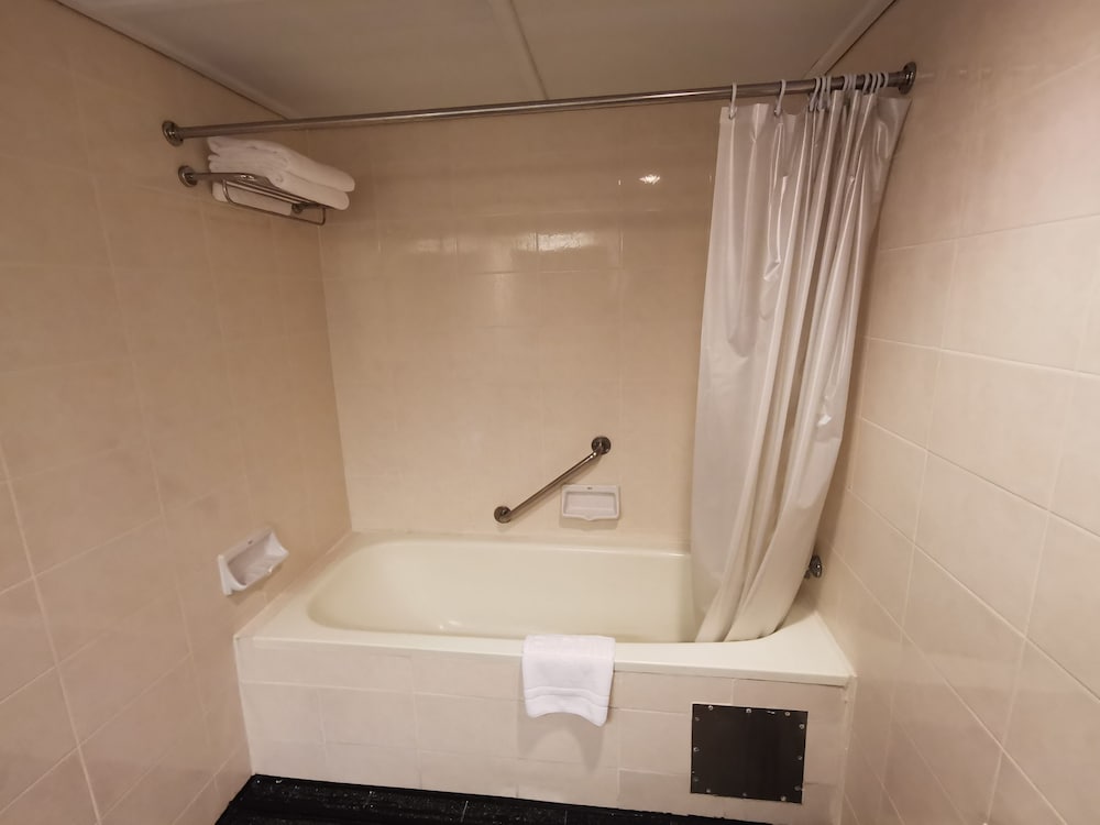 Фото Tongtara Riverview Hotel