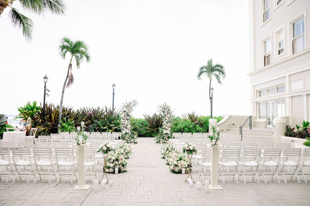 Фото Moana Surfrider, A Westin Resort & SPA, Waikiki Beach