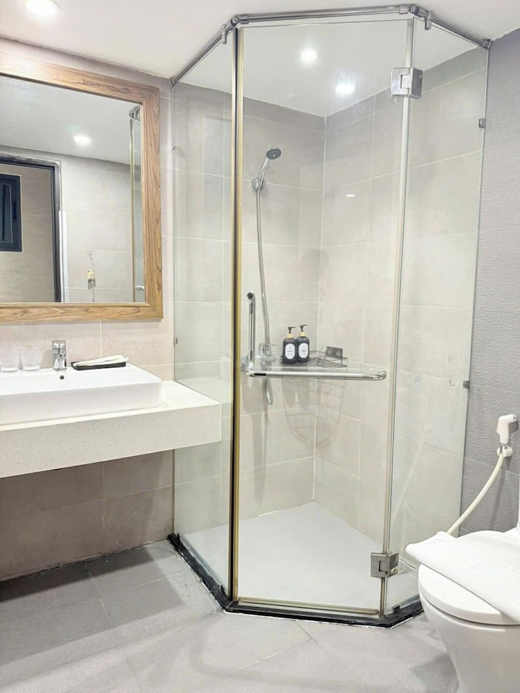 Фото Bizu Royal Hotel