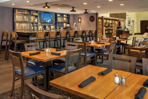 Внешний вид отеля Four Points by Sheraton Philadelphia City Center в Филадельфии, фото 4