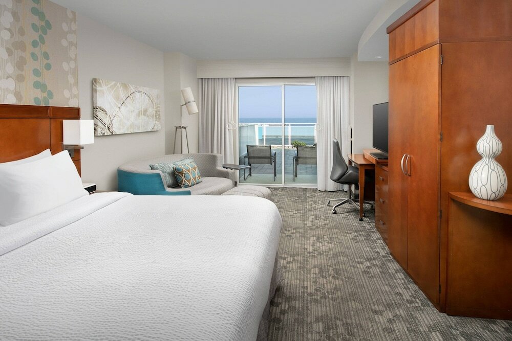 Фото Courtyard Ocean City Oceanfront