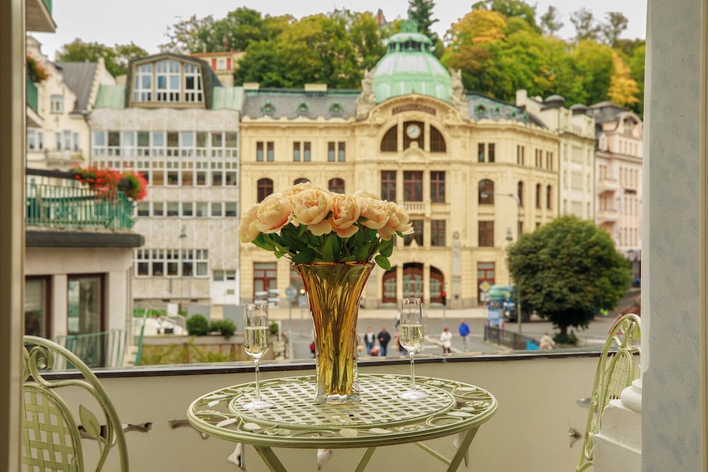 Фото Hotel La Bohemia