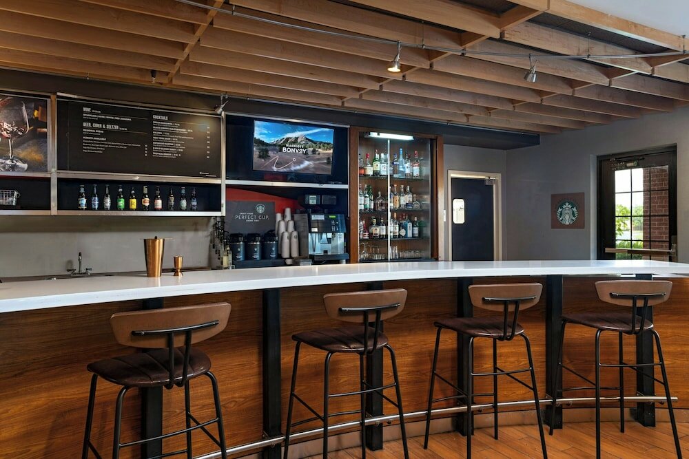 Фото Courtyard Marriott Aksarben Village