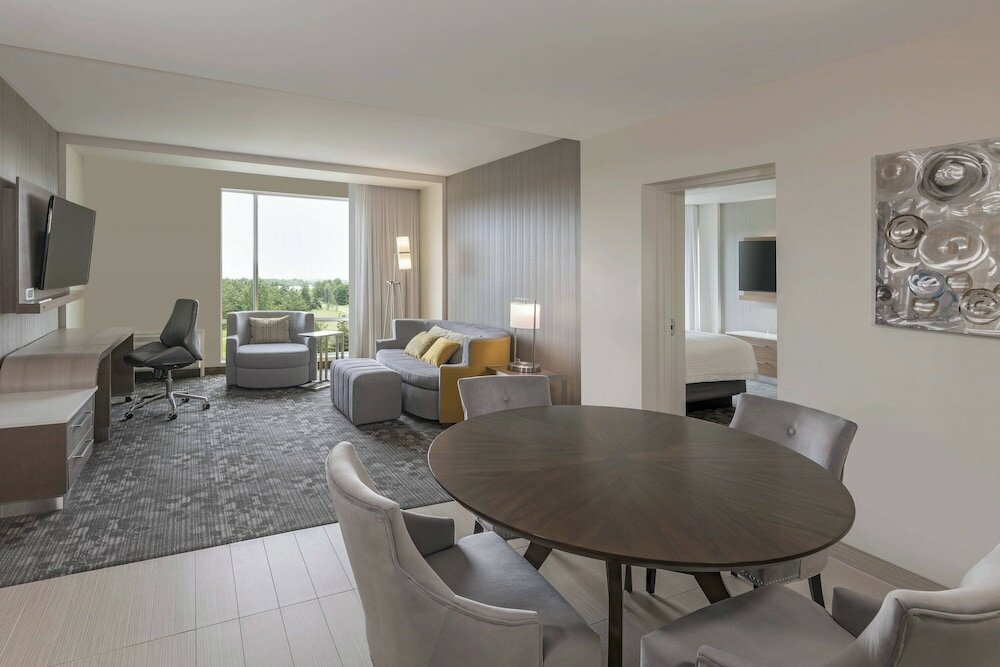 Фото Courtyard by Marriott Burlington