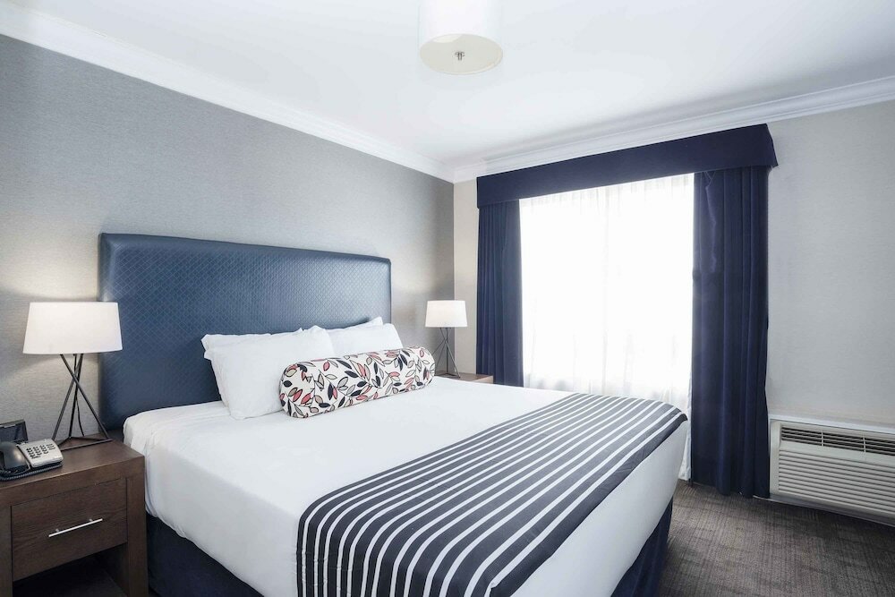 Фото Sandman Signature Prince George Hotel