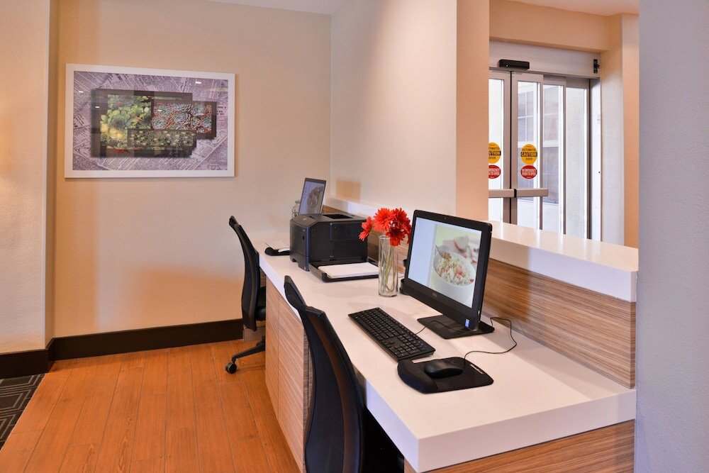 Фото TownePlace Suites by Marriott Ontario Airport