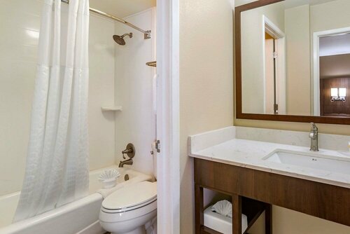 Гостиница Comfort Suites at Sabino Canyon в Тусоне