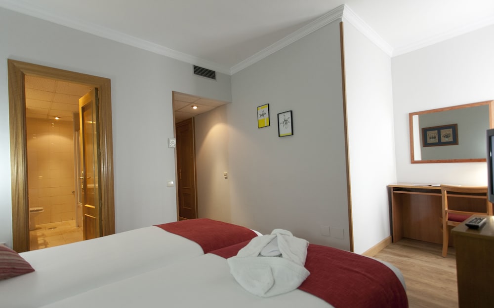 Фото Muralto Madrid Princesa