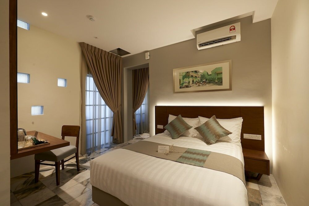 Фото Macalister Terraces Hotel