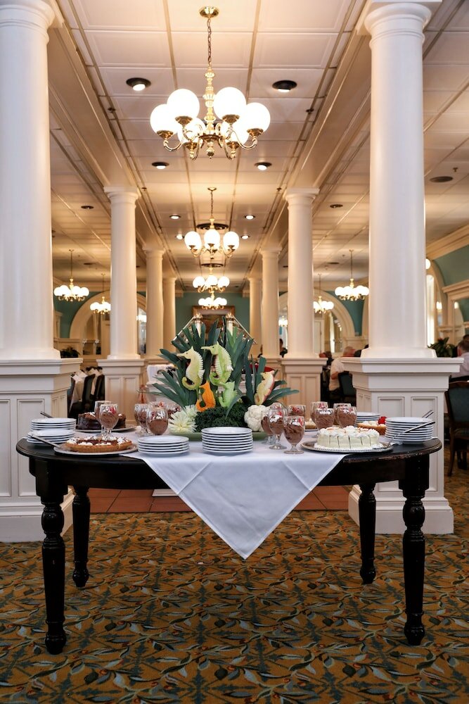 Фото Menger Hotel