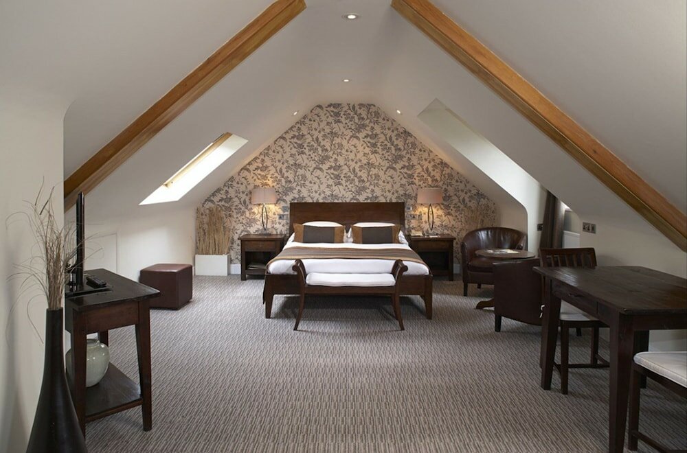 Фото Mandolay Hotel Guildford