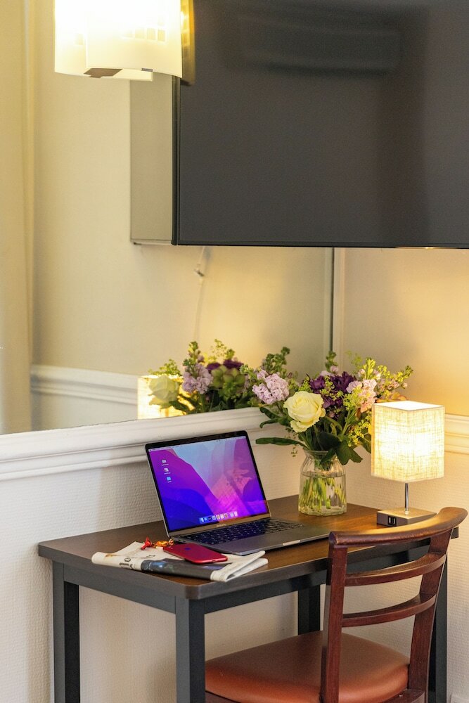 Фото Hotel Claude Bernard Saint Germain